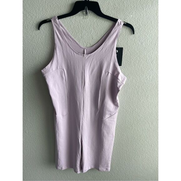 ❤️Nike Women’s Icon Clash Romper NWT - Picture 1 of 4